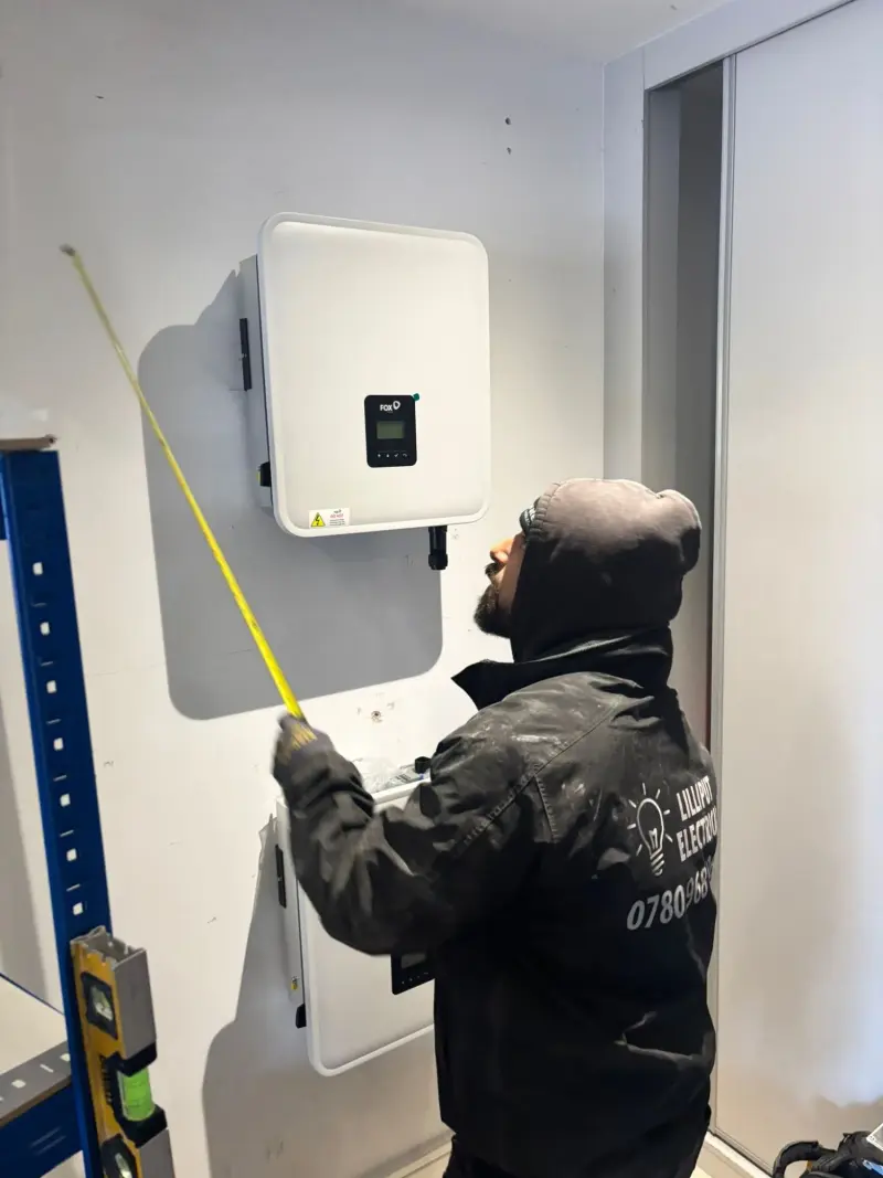 Lilliput Electrical engineer installing Fox ESS hybrid inverter